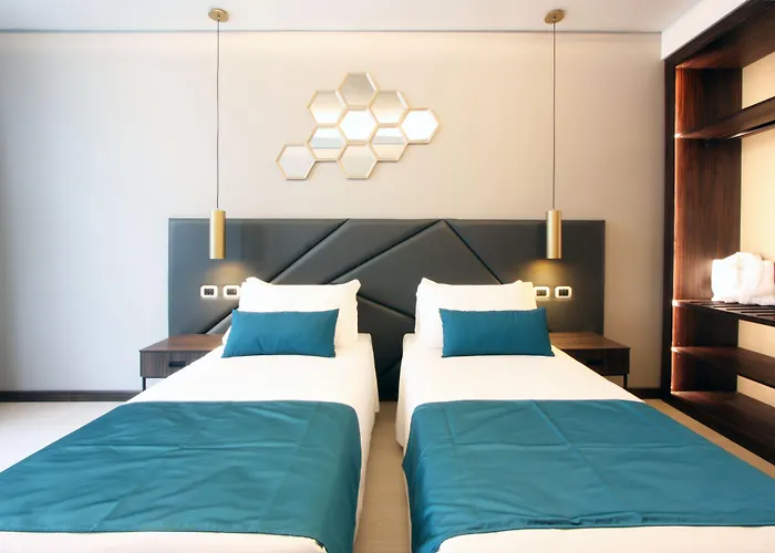 Hotel The Hive 4*