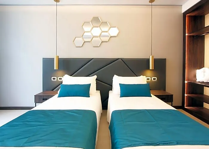 The Hive Hotel 4*